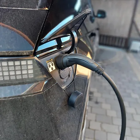 Lexi With Evcharger *