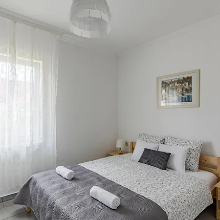 Апартаменты Lexi With Evcharger Балатонбоглар