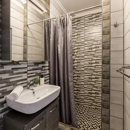 Lexi Guesthouse with EVcharger Balatonboglár Apartamento