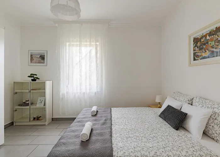 Lexi With Evcharger Balatonboglár