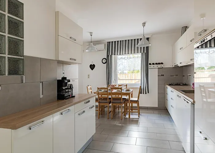 דירה Lexi With Evcharger